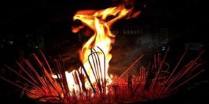 Mơ thấy bát hương cháy đánh con gì?